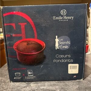 Emile Henry Coeur Fondants Ramekins Set New